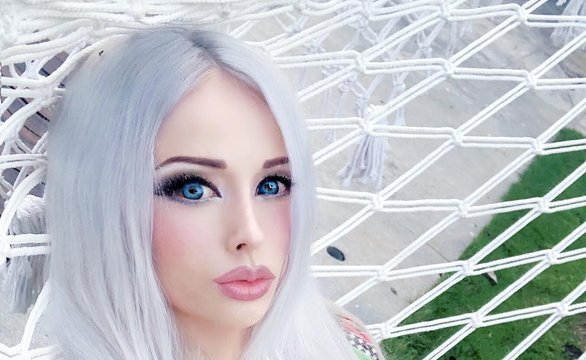 Украинская модель Валерия Лукьянова сыграла убийцу в американском фильме ужасов "Кукла"